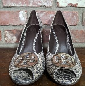 Tory Burch - Snakeskin Tan Wedges W/Medallion Sz8